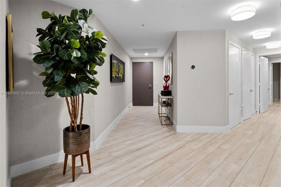 For Sale: $2,050,000 (3 beds, 3 baths, 2390 Square Feet)