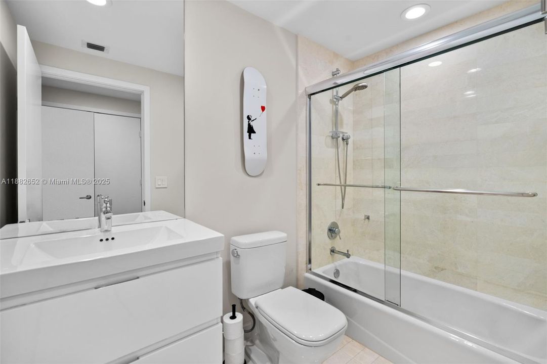 For Sale: $2,050,000 (3 beds, 3 baths, 2390 Square Feet)