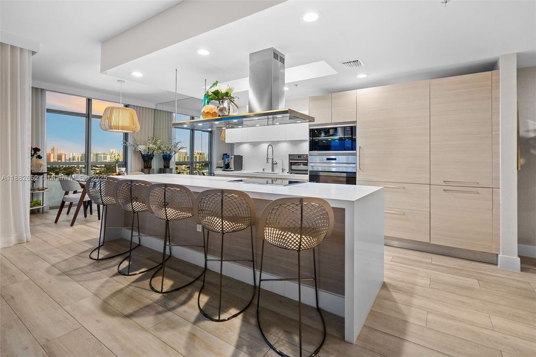 For Sale: $2,050,000 (3 beds, 3 baths, 2390 Square Feet)