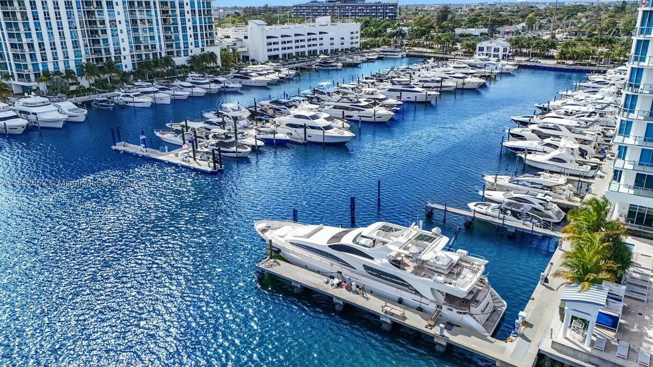 For Sale: $2,050,000 (3 beds, 3 baths, 2390 Square Feet)