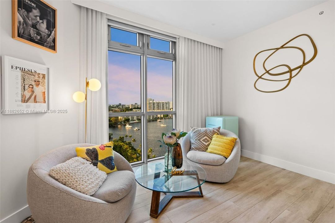 For Sale: $2,050,000 (3 beds, 3 baths, 2390 Square Feet)