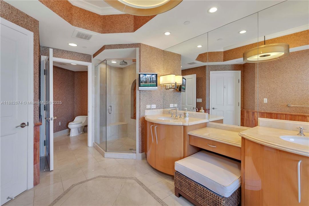 For Sale: $4,500,000 (4 beds, 4 baths, 2736 Square Feet)