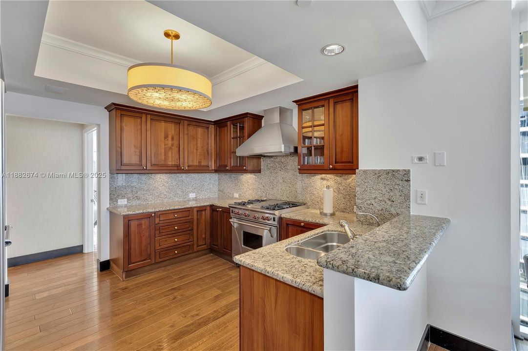 For Sale: $4,500,000 (4 beds, 4 baths, 2736 Square Feet)