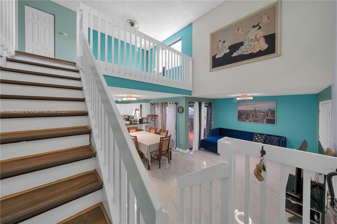 Recientemente alquilado: $3,000 (3 camas, 2 baños, 1560 Pies cuadrados)