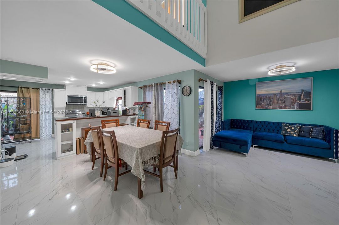 Recientemente alquilado: $3,000 (3 camas, 2 baños, 1560 Pies cuadrados)