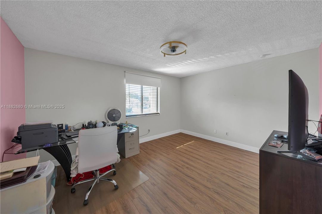 Recientemente alquilado: $3,000 (3 camas, 2 baños, 1560 Pies cuadrados)