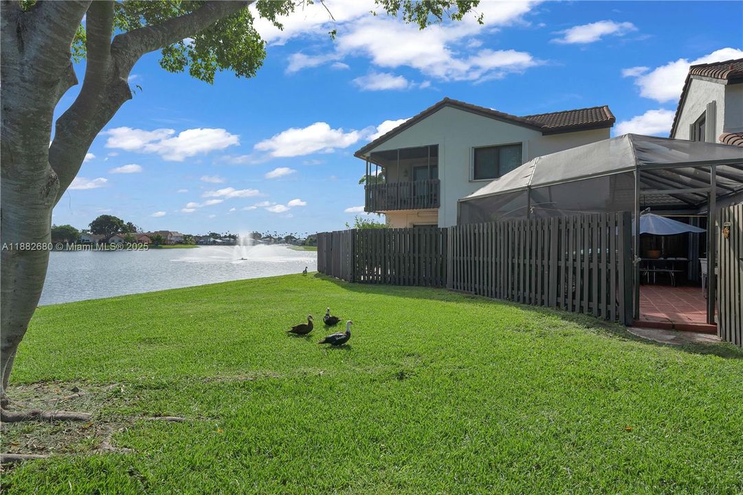 Recientemente alquilado: $3,000 (3 camas, 2 baños, 1560 Pies cuadrados)