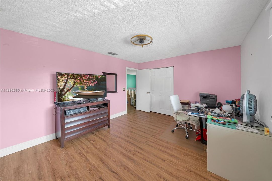 Recientemente alquilado: $3,000 (3 camas, 2 baños, 1560 Pies cuadrados)