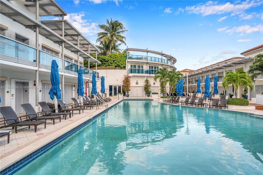 For Sale: $2,000,000 (2 beds, 3 baths, 2059 Square Feet)