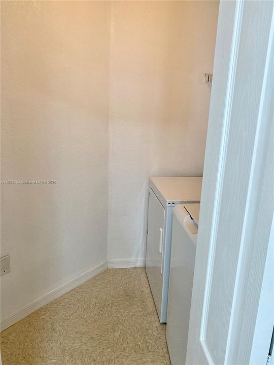 最近售出: $264,000 (1 贝兹, 1 浴室, 846 平方英尺)