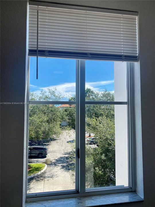 最近售出: $264,000 (1 贝兹, 1 浴室, 846 平方英尺)