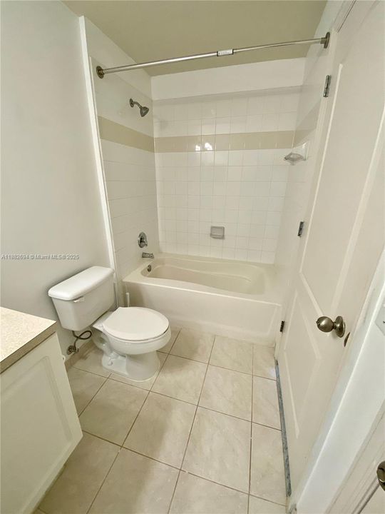 最近售出: $264,000 (1 贝兹, 1 浴室, 846 平方英尺)