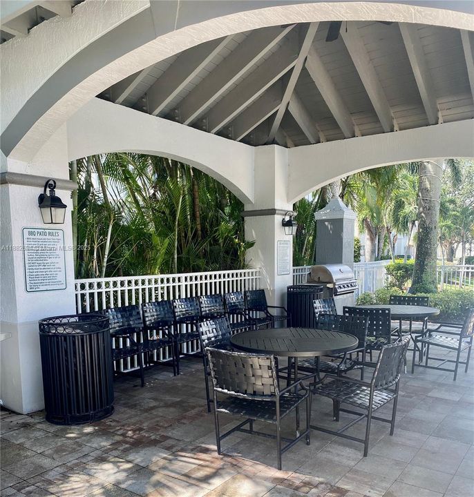 最近售出: $264,000 (1 贝兹, 1 浴室, 846 平方英尺)