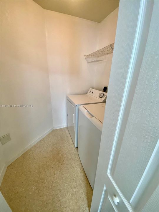 最近售出: $264,000 (1 贝兹, 1 浴室, 846 平方英尺)