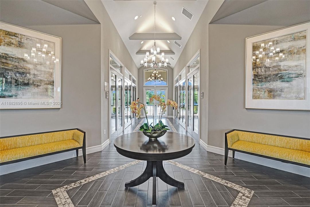 合同活跃: $3,990 (3 贝兹, 2 浴室, 1780 平方英尺)