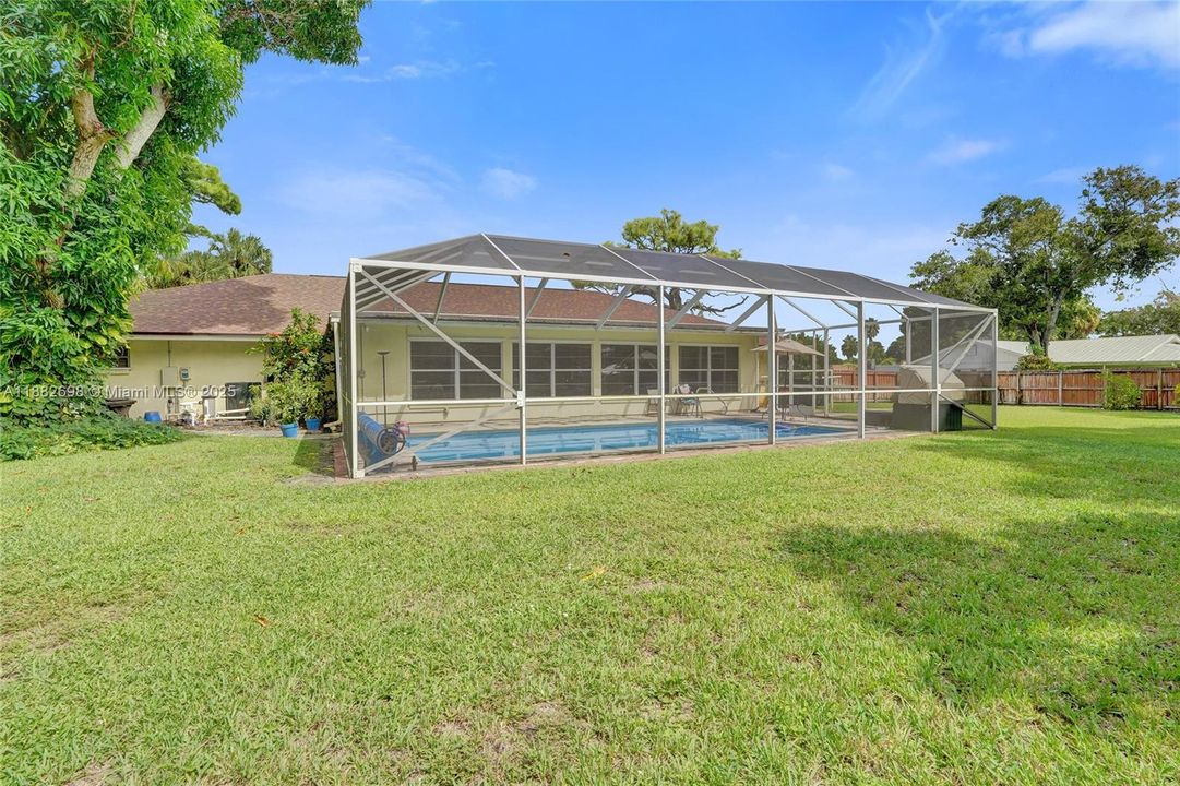 For Sale: $685,000 (4 beds, 3 baths, 3347 Square Feet)