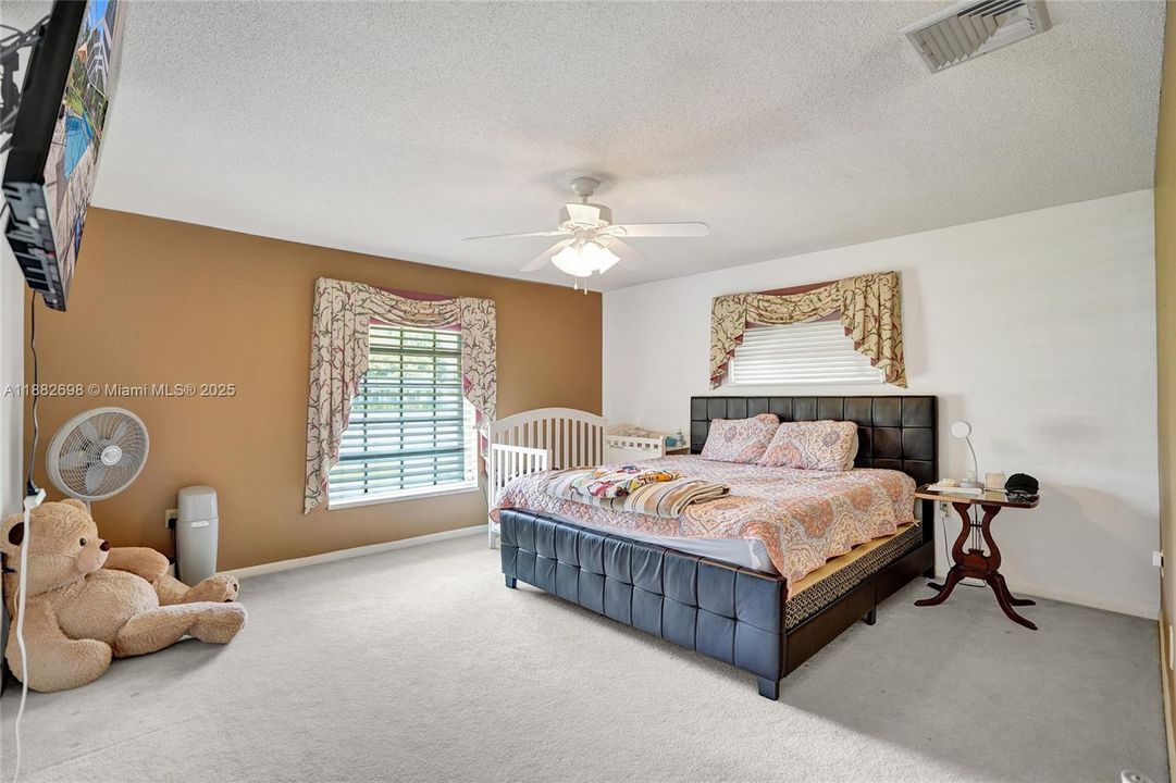 For Sale: $685,000 (4 beds, 3 baths, 3347 Square Feet)