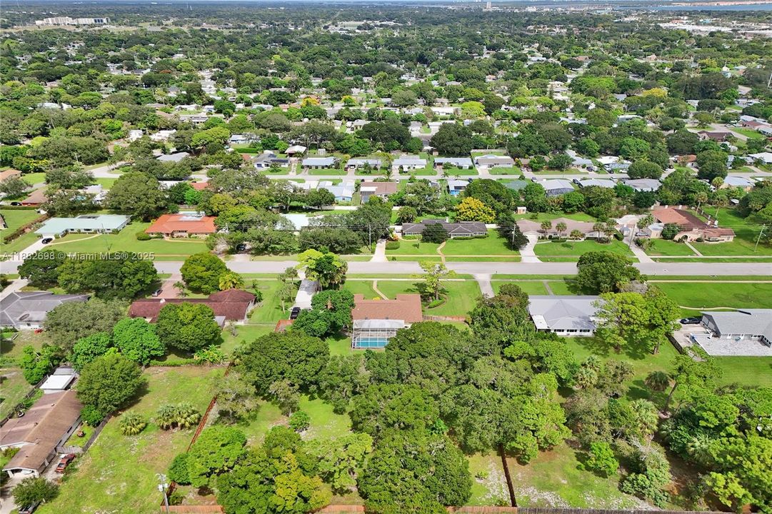 For Sale: $685,000 (4 beds, 3 baths, 3347 Square Feet)