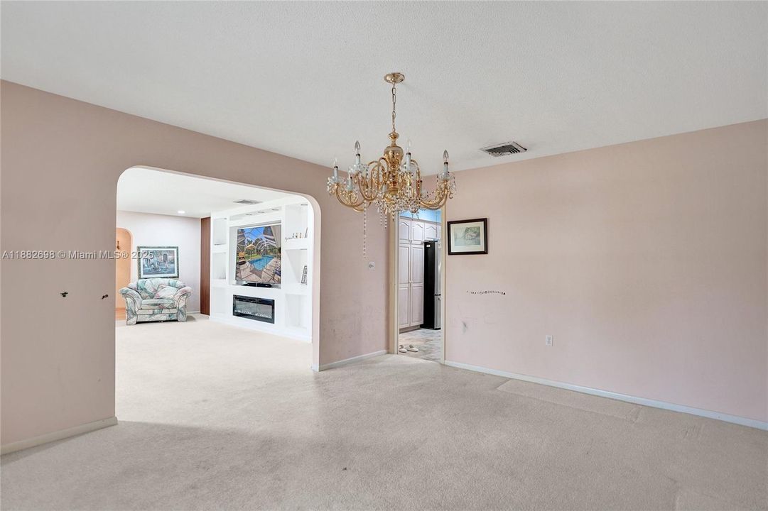 For Sale: $685,000 (4 beds, 3 baths, 3347 Square Feet)