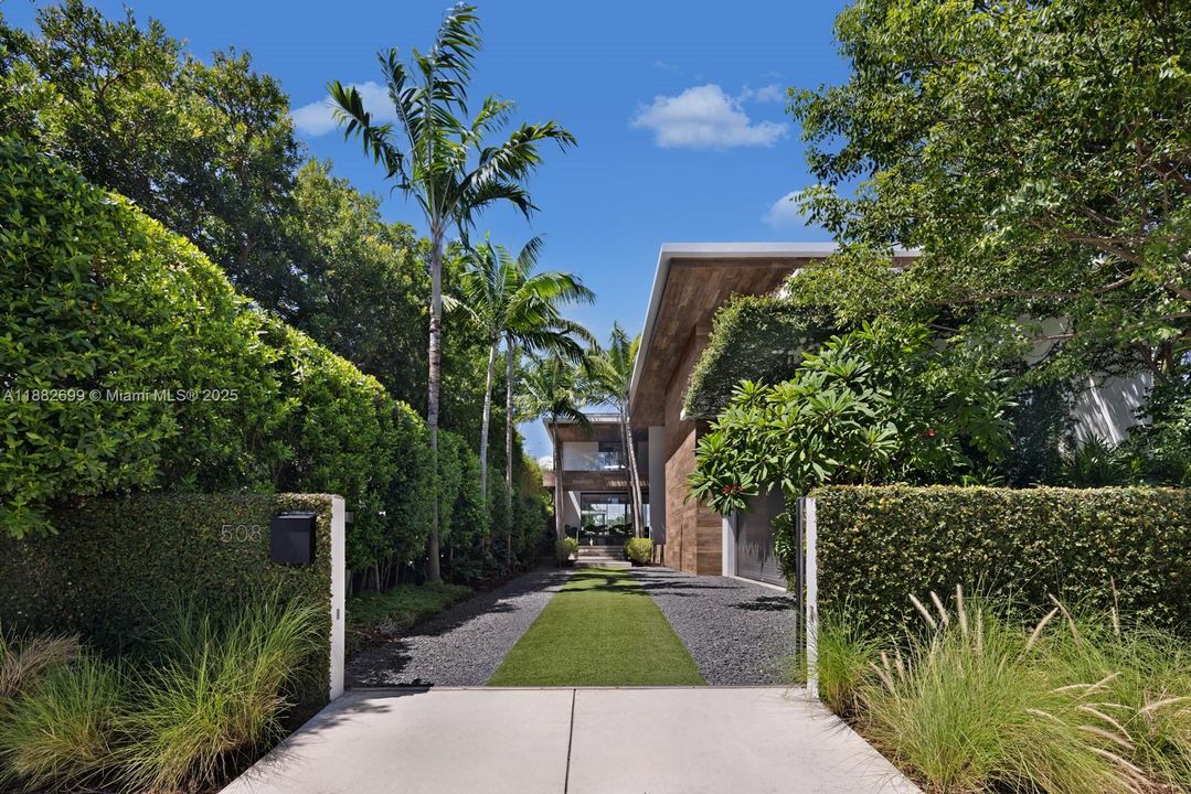 En Venta: $19,950,000 (4 camas, 4 baños, 5501 Pies cuadrados)