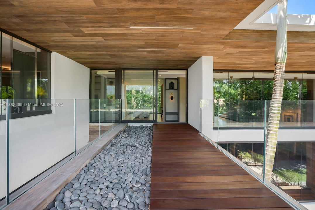 En Venta: $19,950,000 (4 camas, 4 baños, 5501 Pies cuadrados)