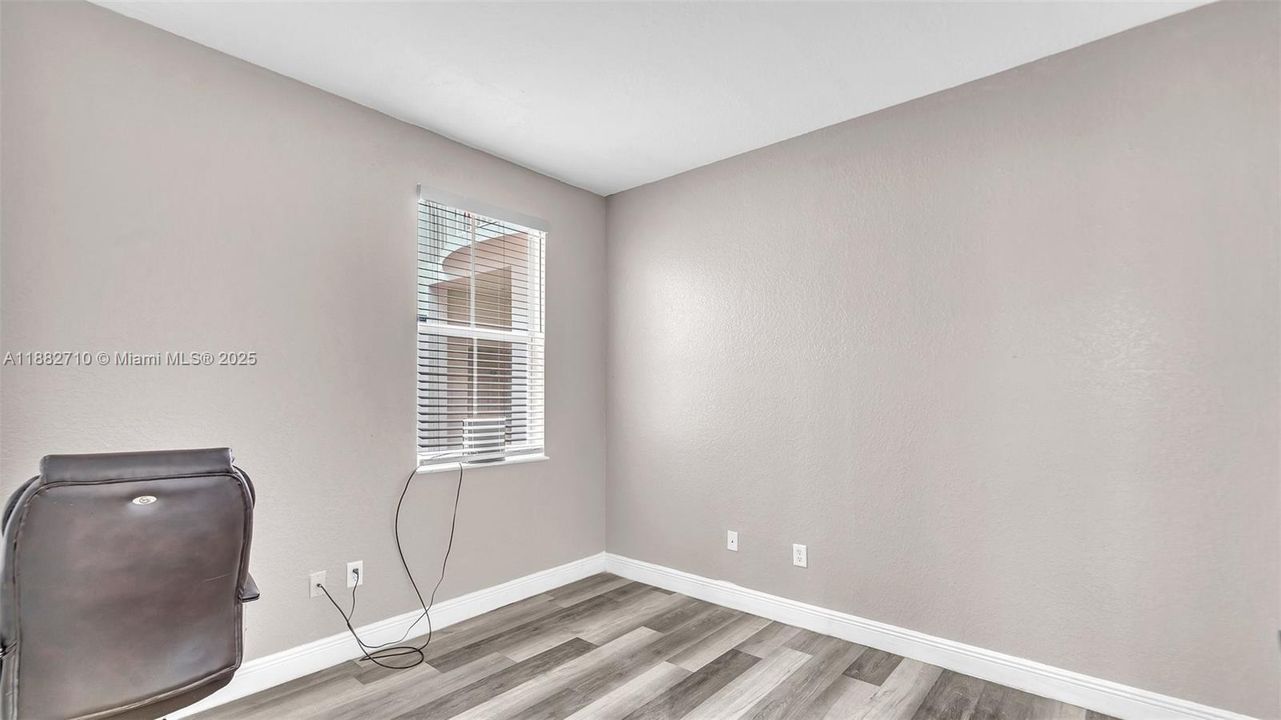 Recently Rented: $2,500 (3 beds, 2 baths, 1340 Square Feet)