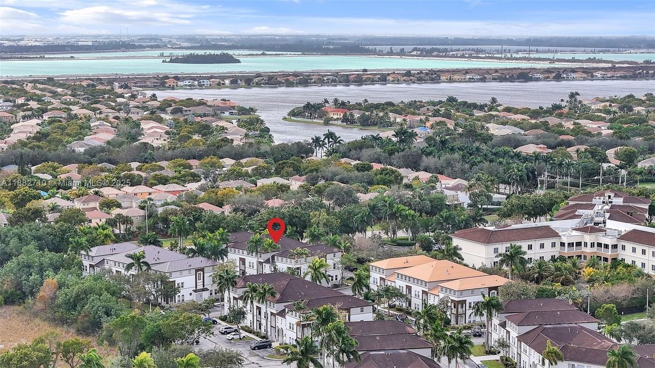 Recently Rented: $2,500 (3 beds, 2 baths, 1340 Square Feet)