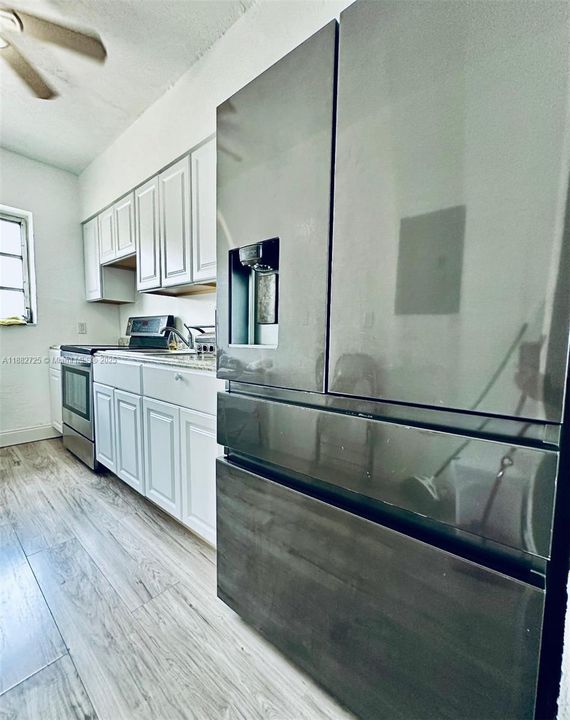 For Sale: $350,000 (2 beds, 2 baths, 1021 Square Feet)