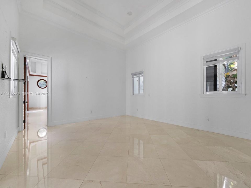 En Venta: $1,700,000 (5 camas, 4 baños, 4933 Pies cuadrados)