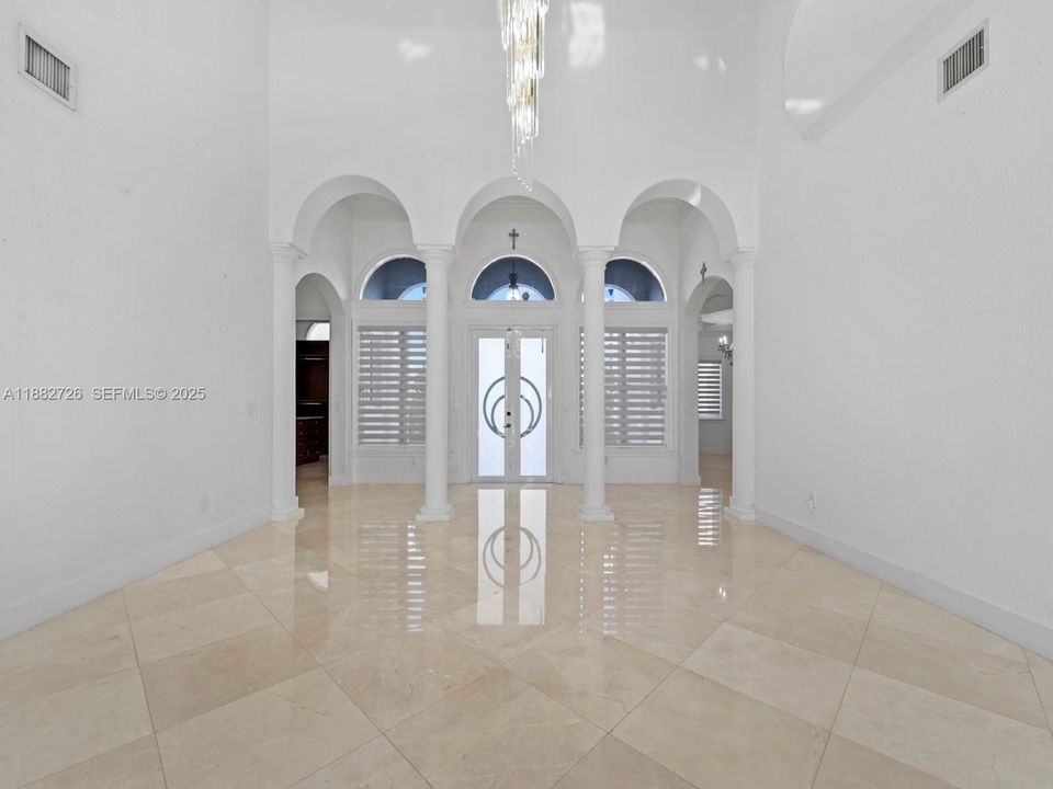 En Venta: $1,700,000 (5 camas, 4 baños, 4933 Pies cuadrados)