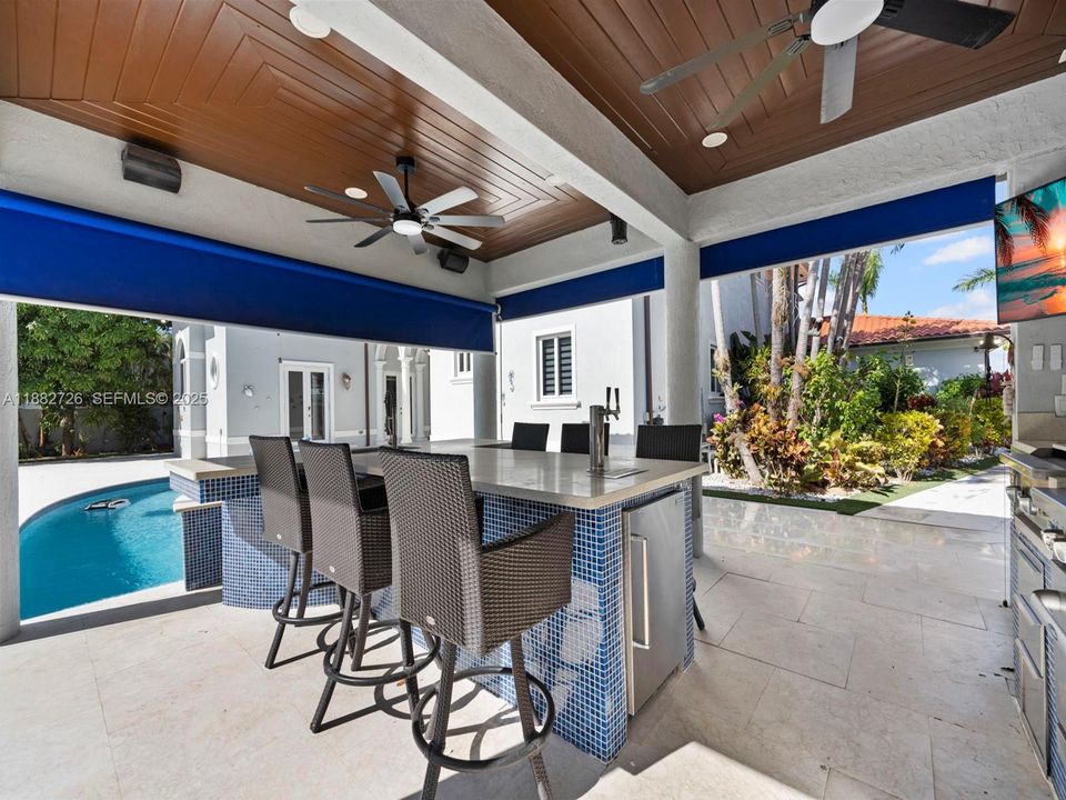 En Venta: $1,700,000 (5 camas, 4 baños, 4933 Pies cuadrados)