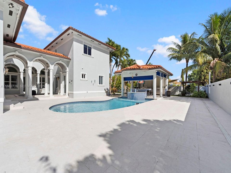 En Venta: $1,700,000 (5 camas, 4 baños, 4933 Pies cuadrados)