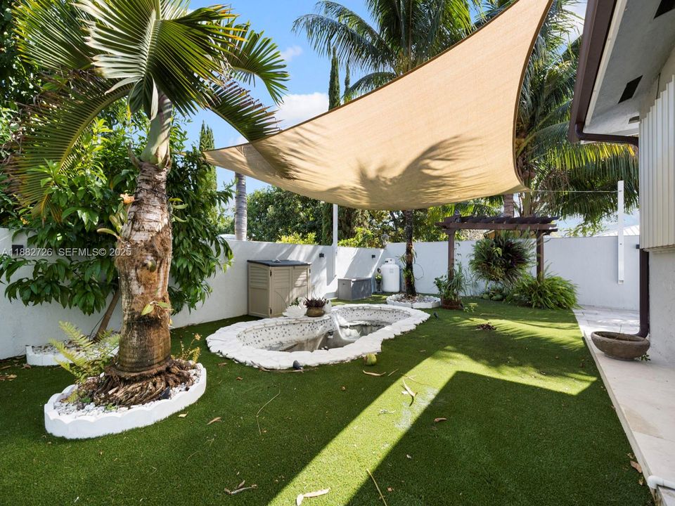 En Venta: $1,700,000 (5 camas, 4 baños, 4933 Pies cuadrados)