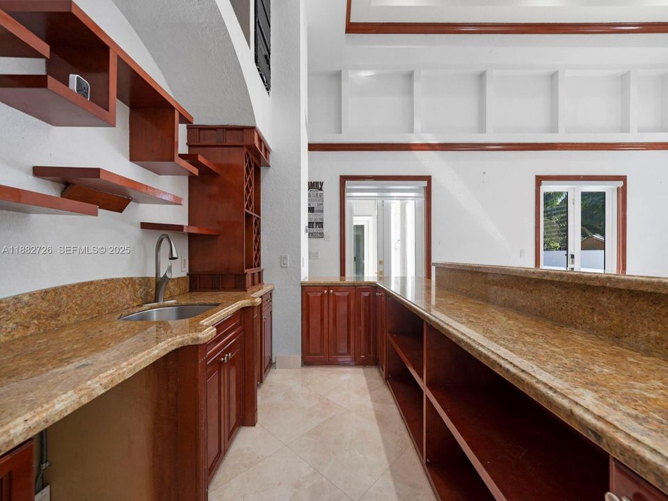 En Venta: $1,700,000 (5 camas, 4 baños, 4933 Pies cuadrados)