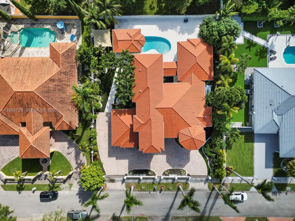 En Venta: $1,700,000 (5 camas, 4 baños, 4933 Pies cuadrados)