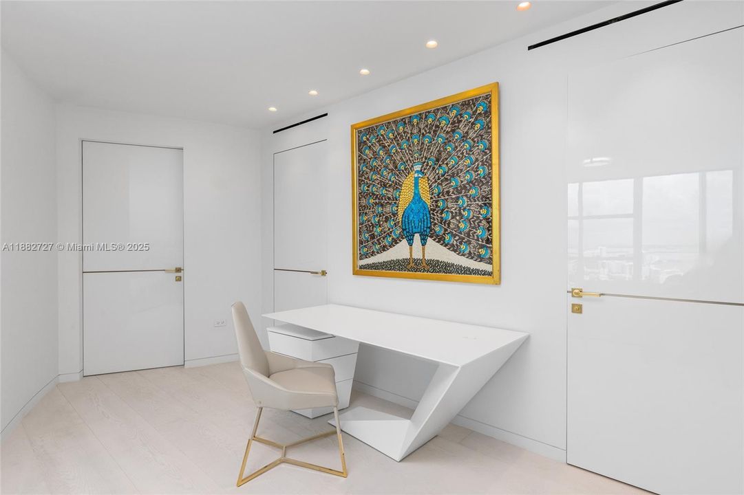 En Venta: $27,500,000 (4 camas, 6 baños, 5680 Pies cuadrados)