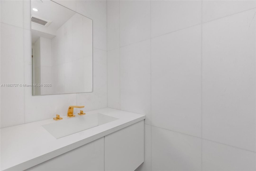 En Venta: $27,500,000 (4 camas, 6 baños, 5680 Pies cuadrados)