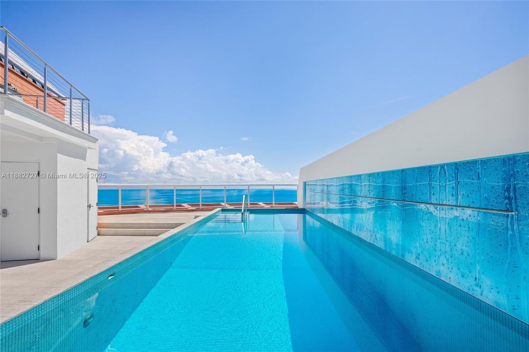 En Venta: $27,500,000 (4 camas, 6 baños, 5680 Pies cuadrados)