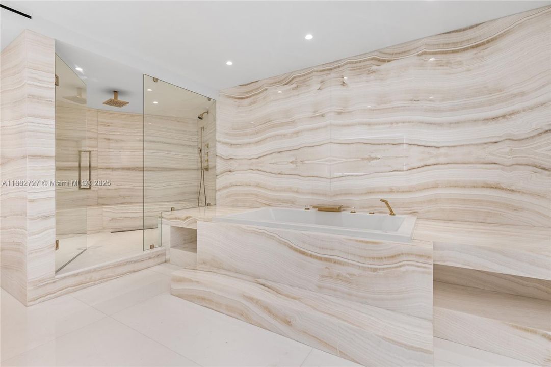 En Venta: $27,500,000 (4 camas, 6 baños, 5680 Pies cuadrados)