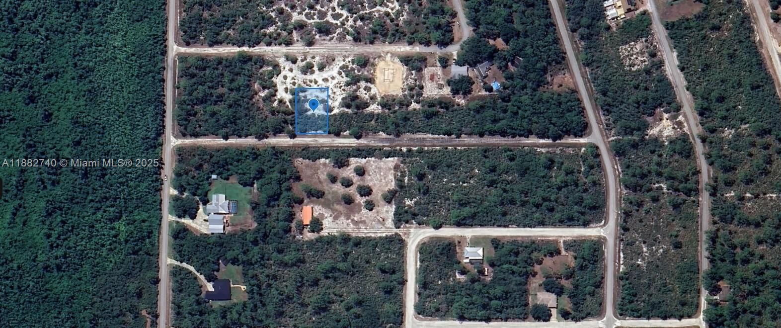 На продажу: $19,900 (0.24 acres)