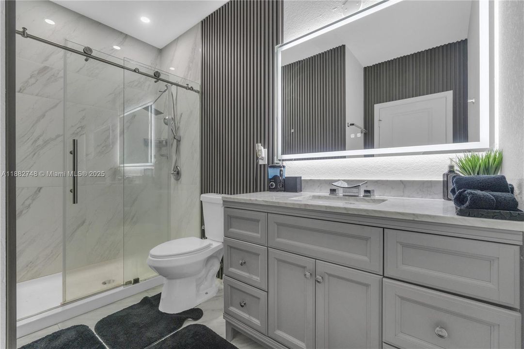 На продажу: $395,990 (3 спален, 2 ванн, 1474 Квадратных фут)