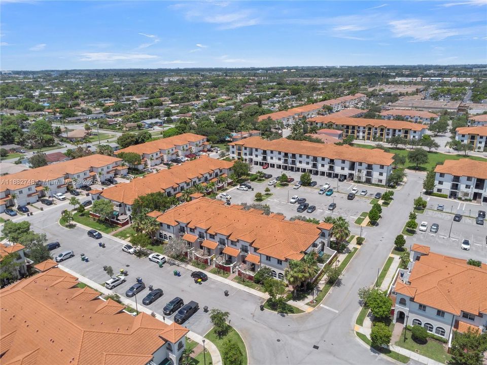 На продажу: $395,990 (3 спален, 2 ванн, 1474 Квадратных фут)