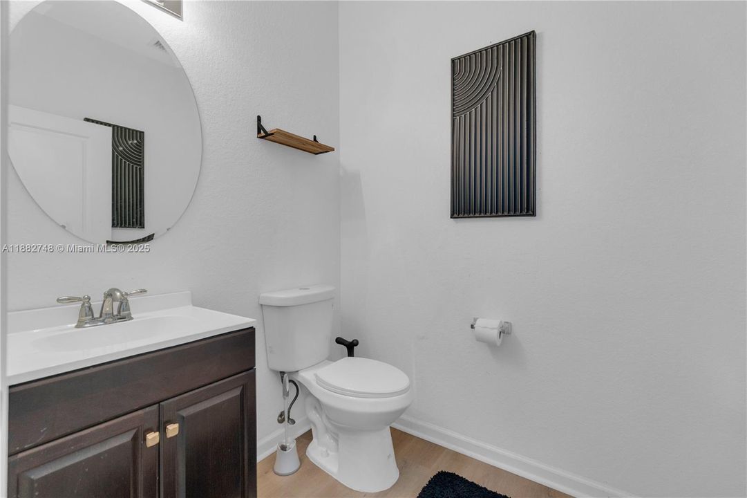 На продажу: $395,990 (3 спален, 2 ванн, 1474 Квадратных фут)