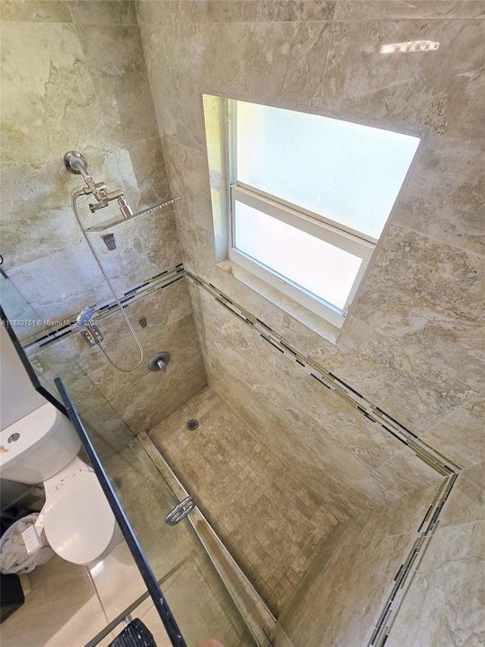 На продажу: $1,159,999 (6 спален, 5 ванн, 3280 Квадратных фут)