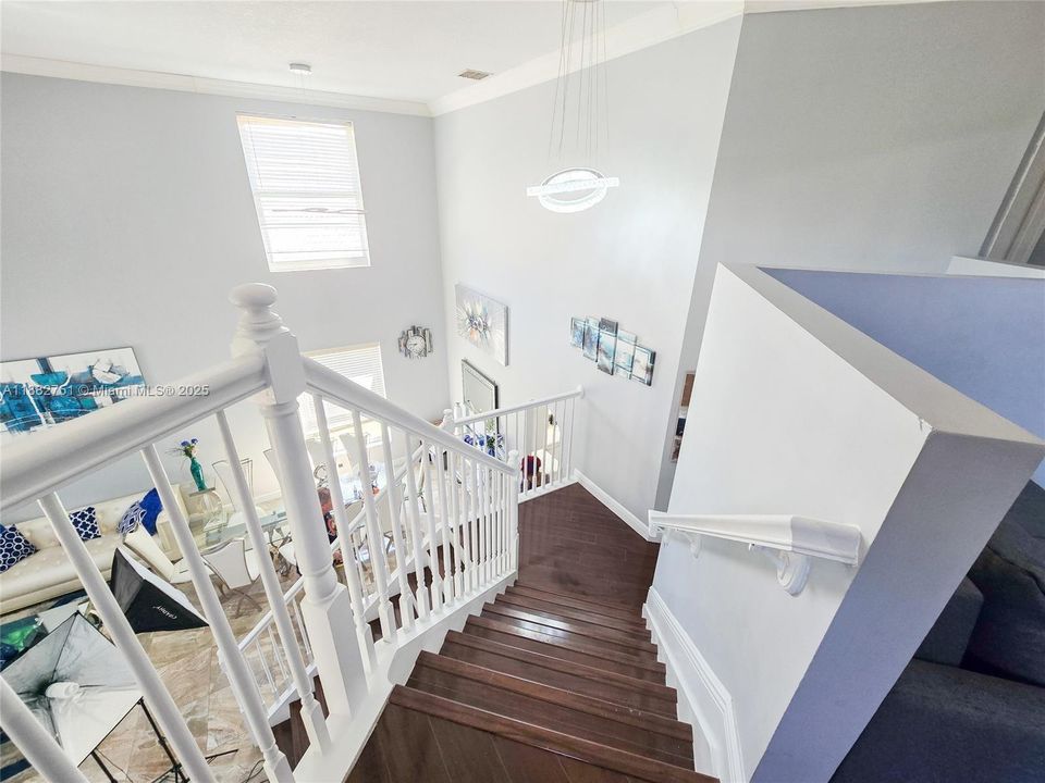 На продажу: $1,159,999 (6 спален, 5 ванн, 3280 Квадратных фут)