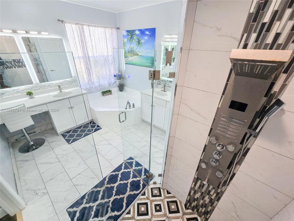 На продажу: $1,159,999 (6 спален, 5 ванн, 3280 Квадратных фут)