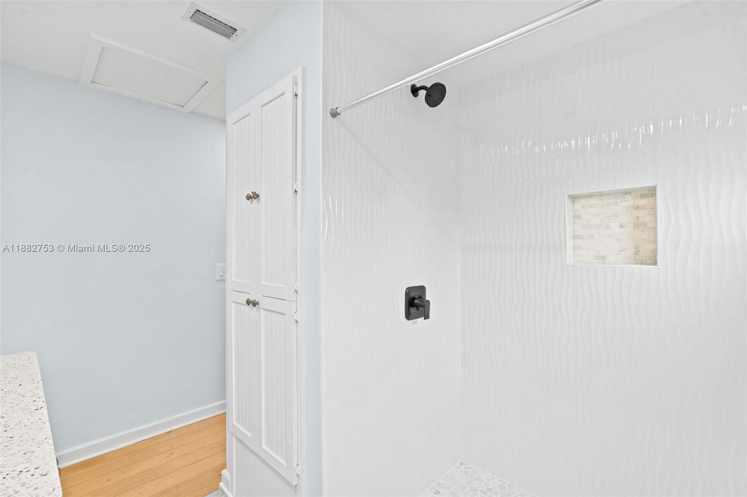 For Sale: $799,000 (3 beds, 2 baths, 1872 Square Feet)