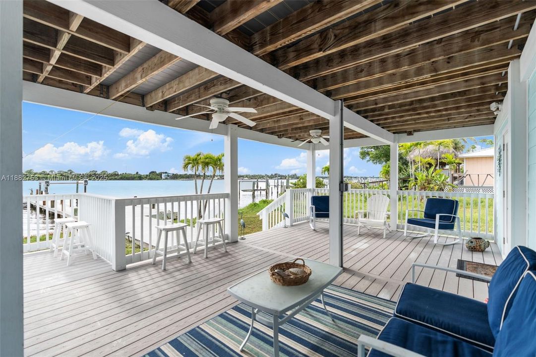 For Sale: $799,000 (3 beds, 2 baths, 1872 Square Feet)