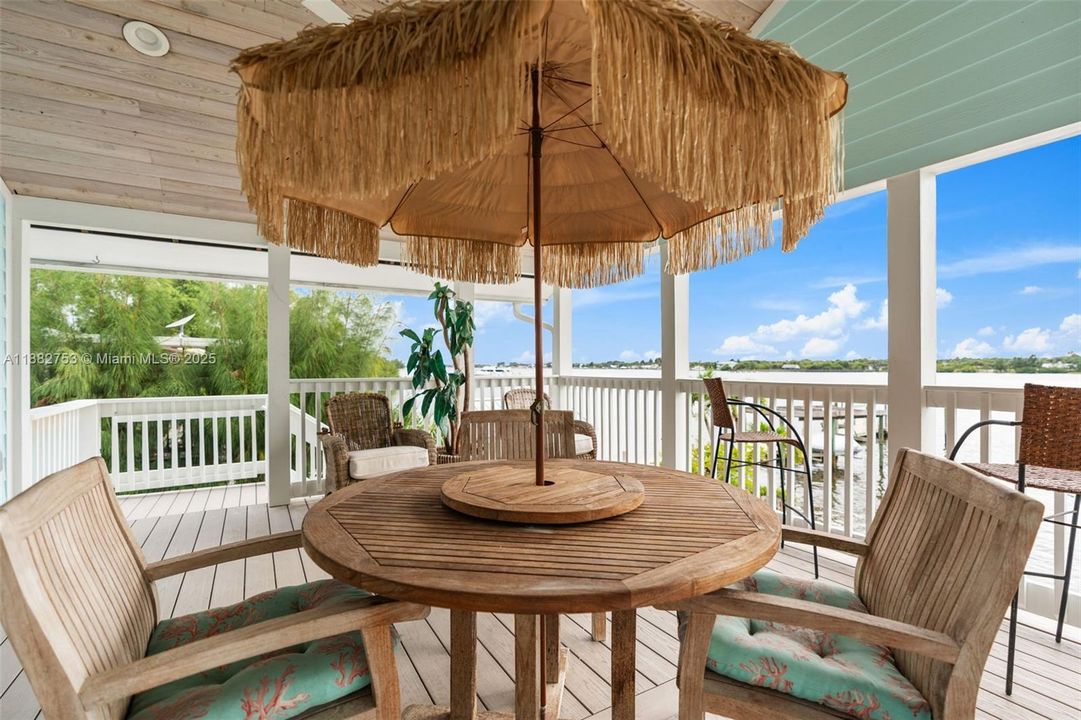 For Sale: $799,000 (3 beds, 2 baths, 1872 Square Feet)