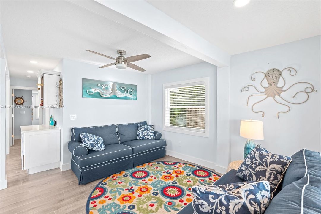 For Sale: $799,000 (3 beds, 2 baths, 1872 Square Feet)